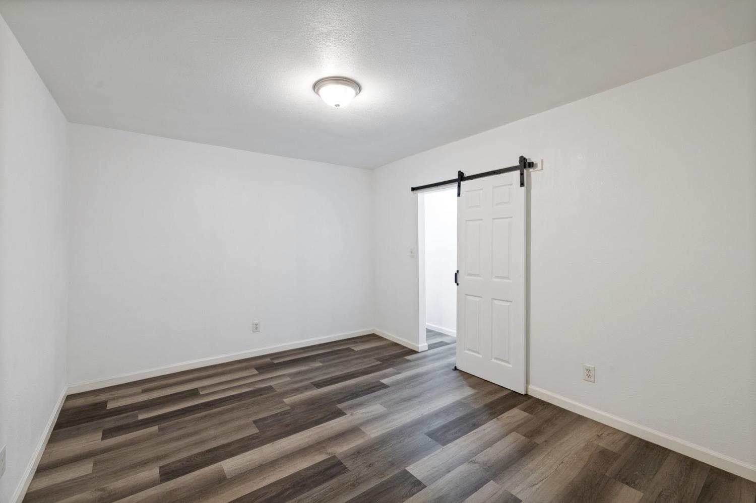 2416 S Cedar Ave, Fresno, CA 93725