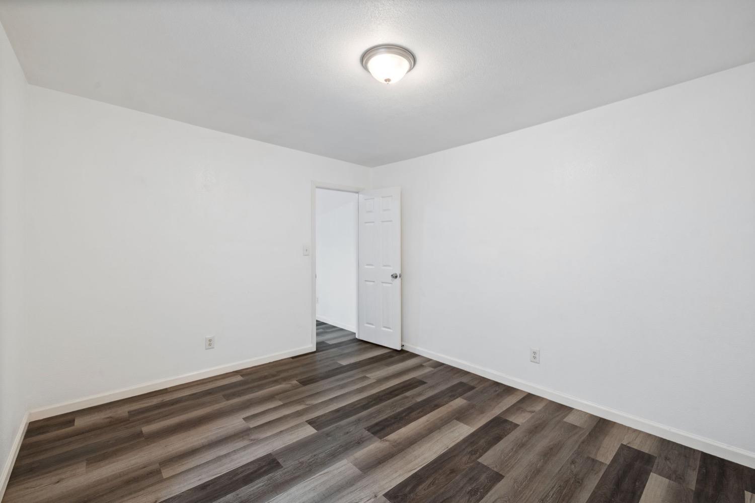 2416 S Cedar Ave, Fresno, CA 93725