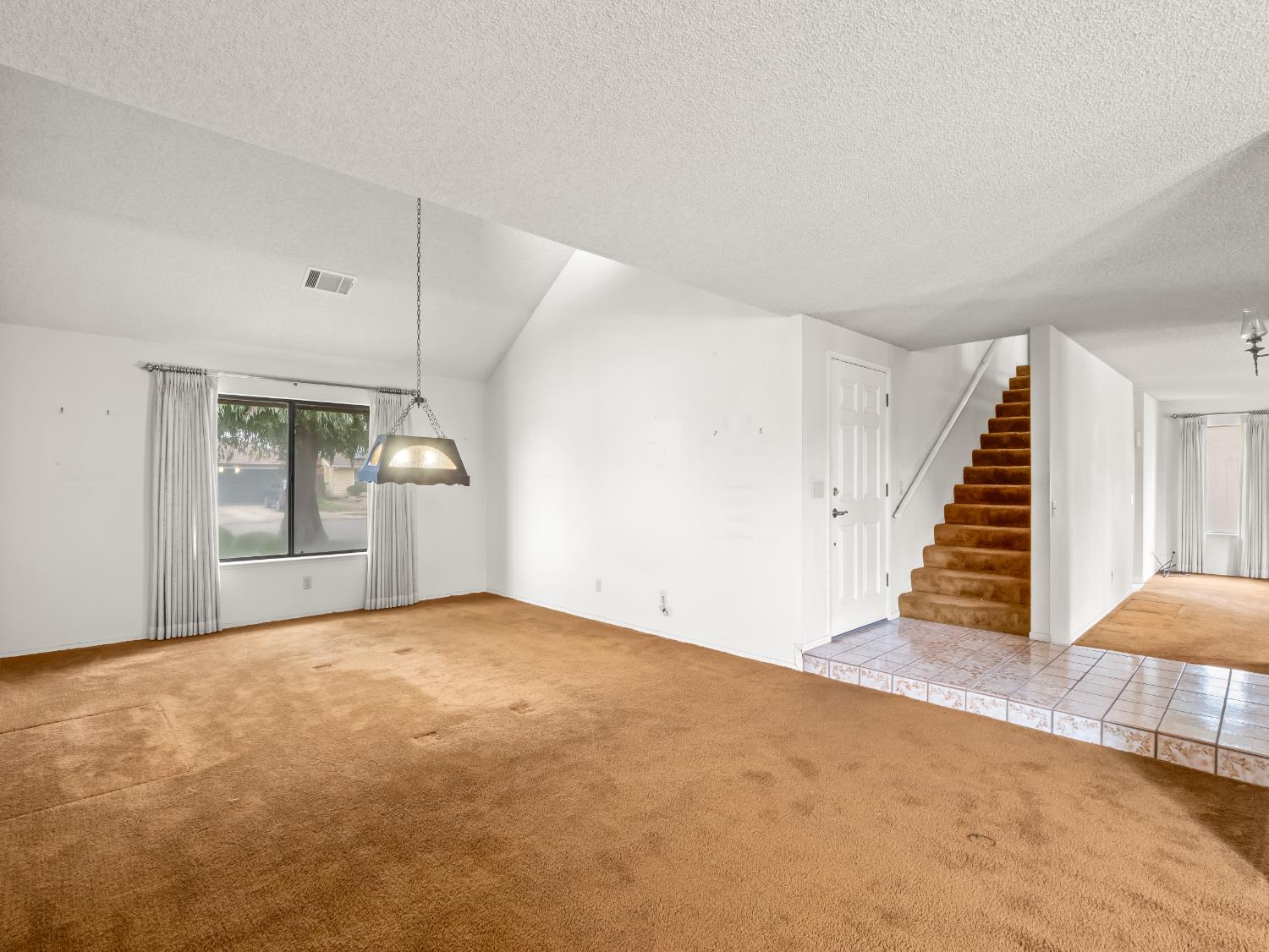 8020 N Angus St, Fresno, CA 93720