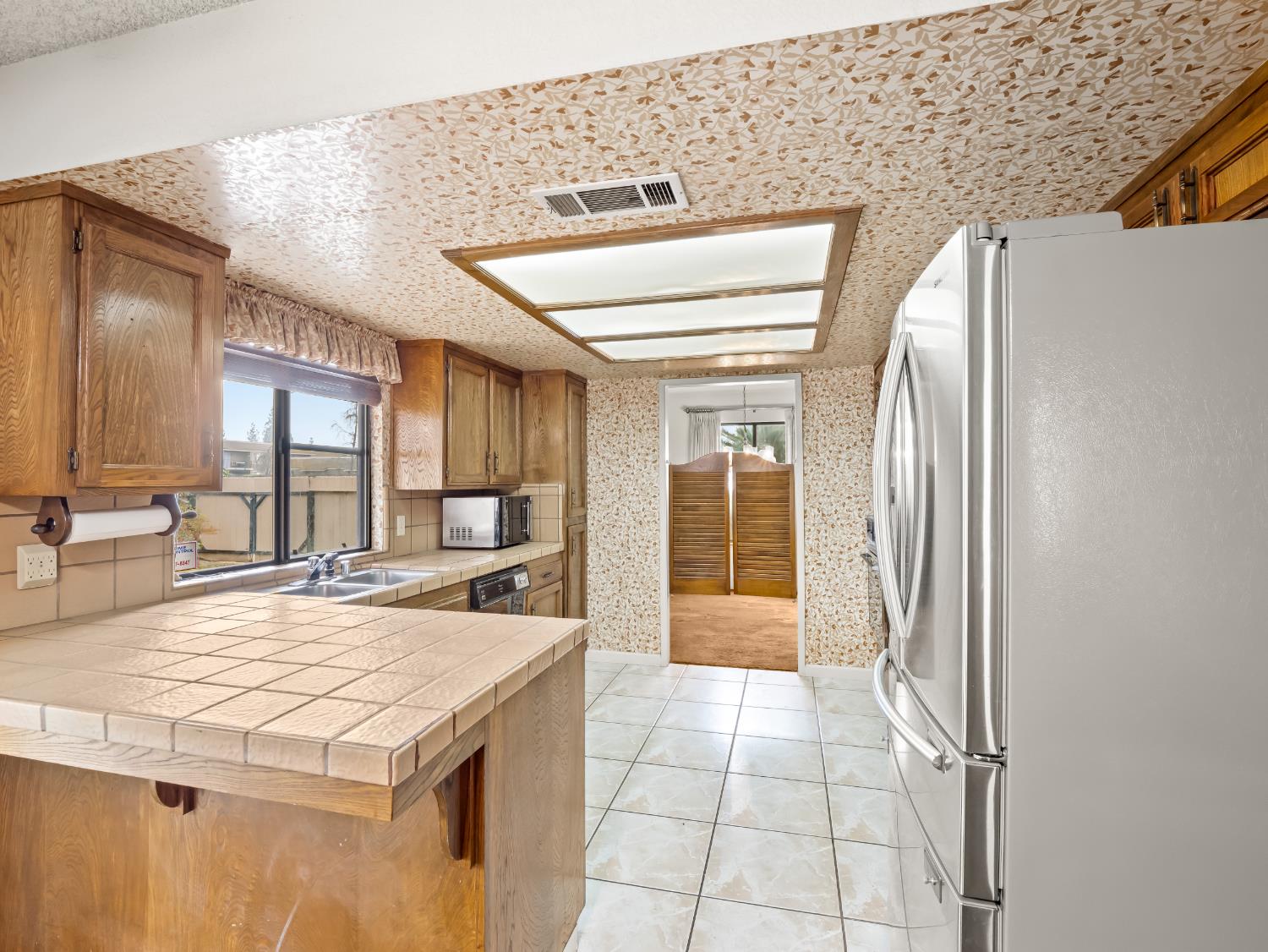 8020 N Angus St, Fresno, CA 93720