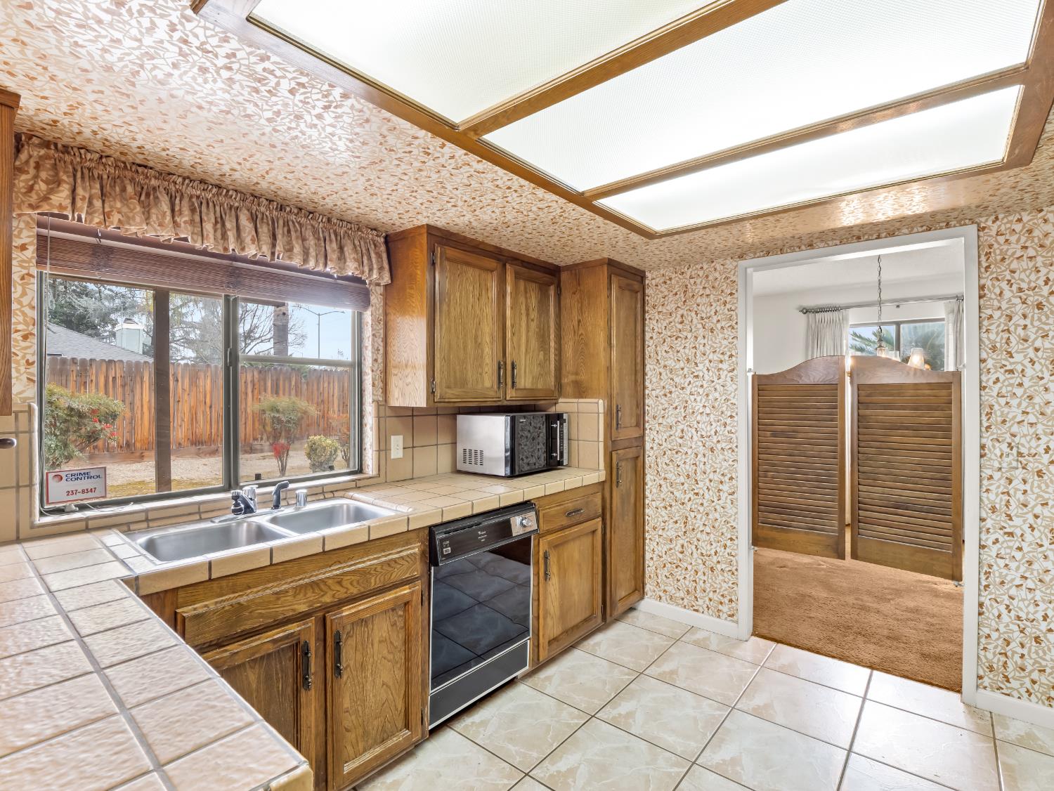 8020 N Angus St, Fresno, CA 93720