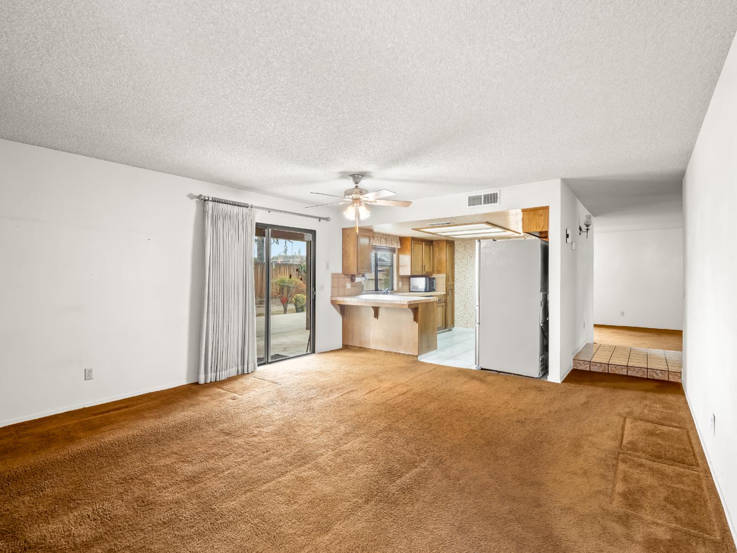 8020 N Angus St, Fresno, CA 93720