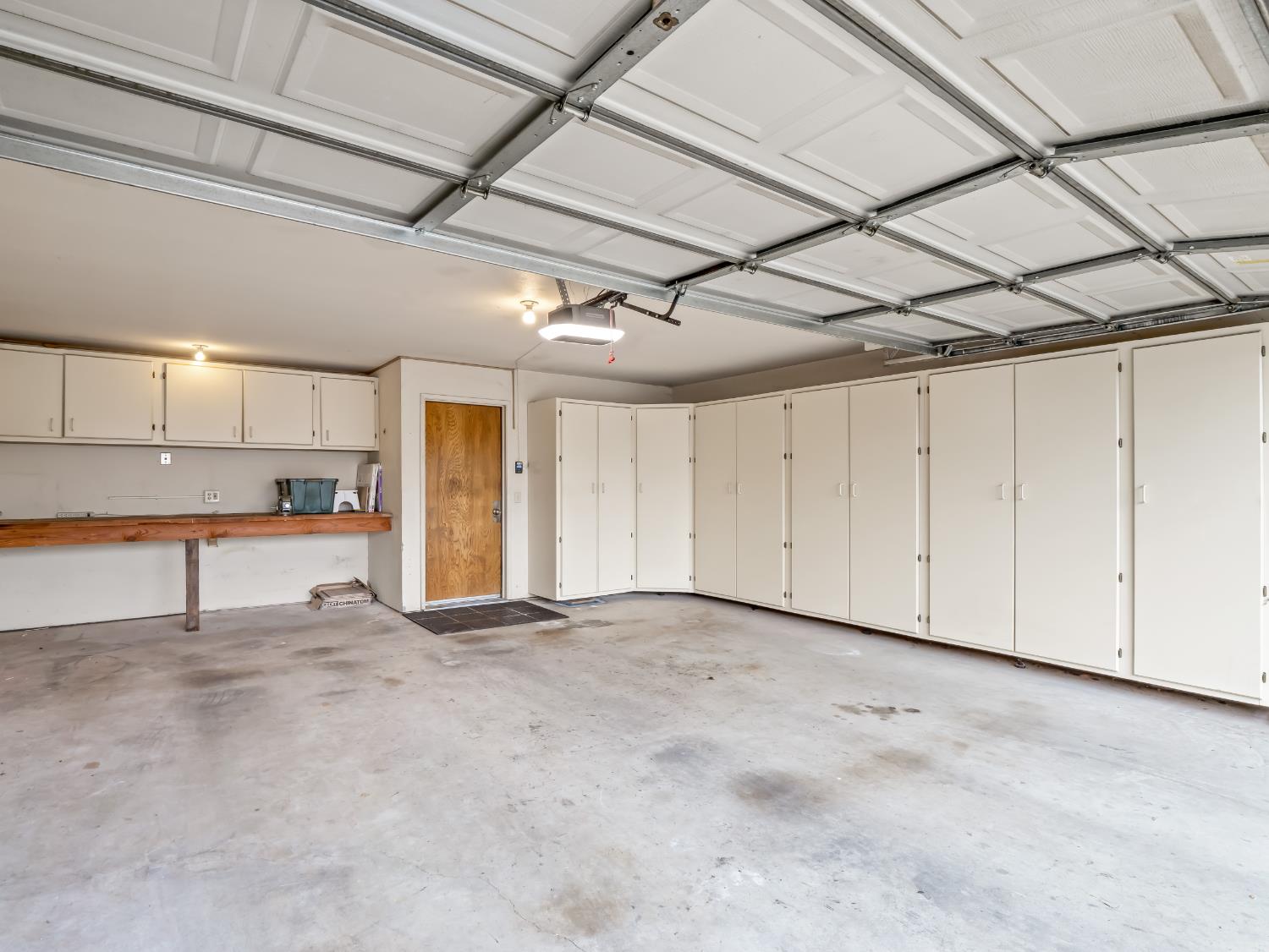 8020 N Angus St, Fresno, CA 93720