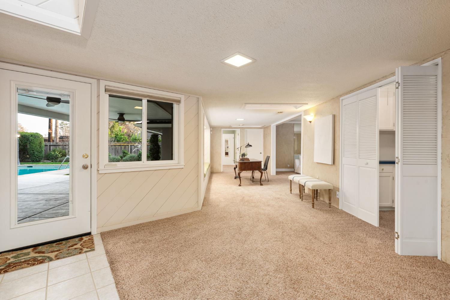 5662 N Thorne Ave, Fresno, CA 93711