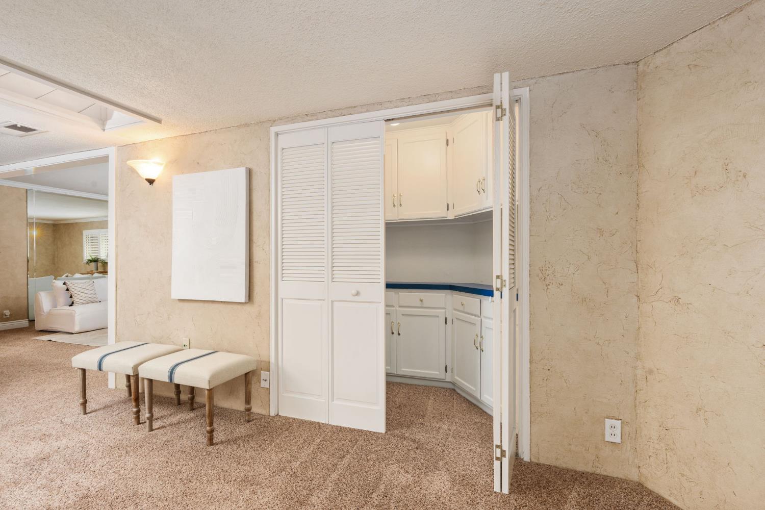 5662 N Thorne Ave, Fresno, CA 93711