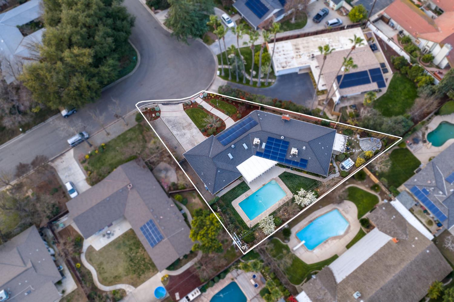 5662 N Thorne Ave, Fresno, CA 93711