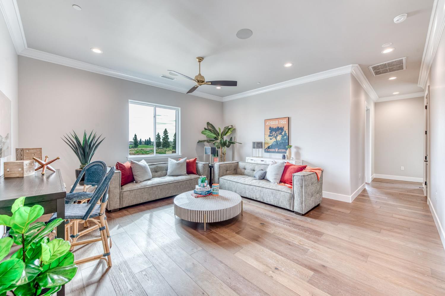 11417 N Portofino Dr, Fresno, CA 93730