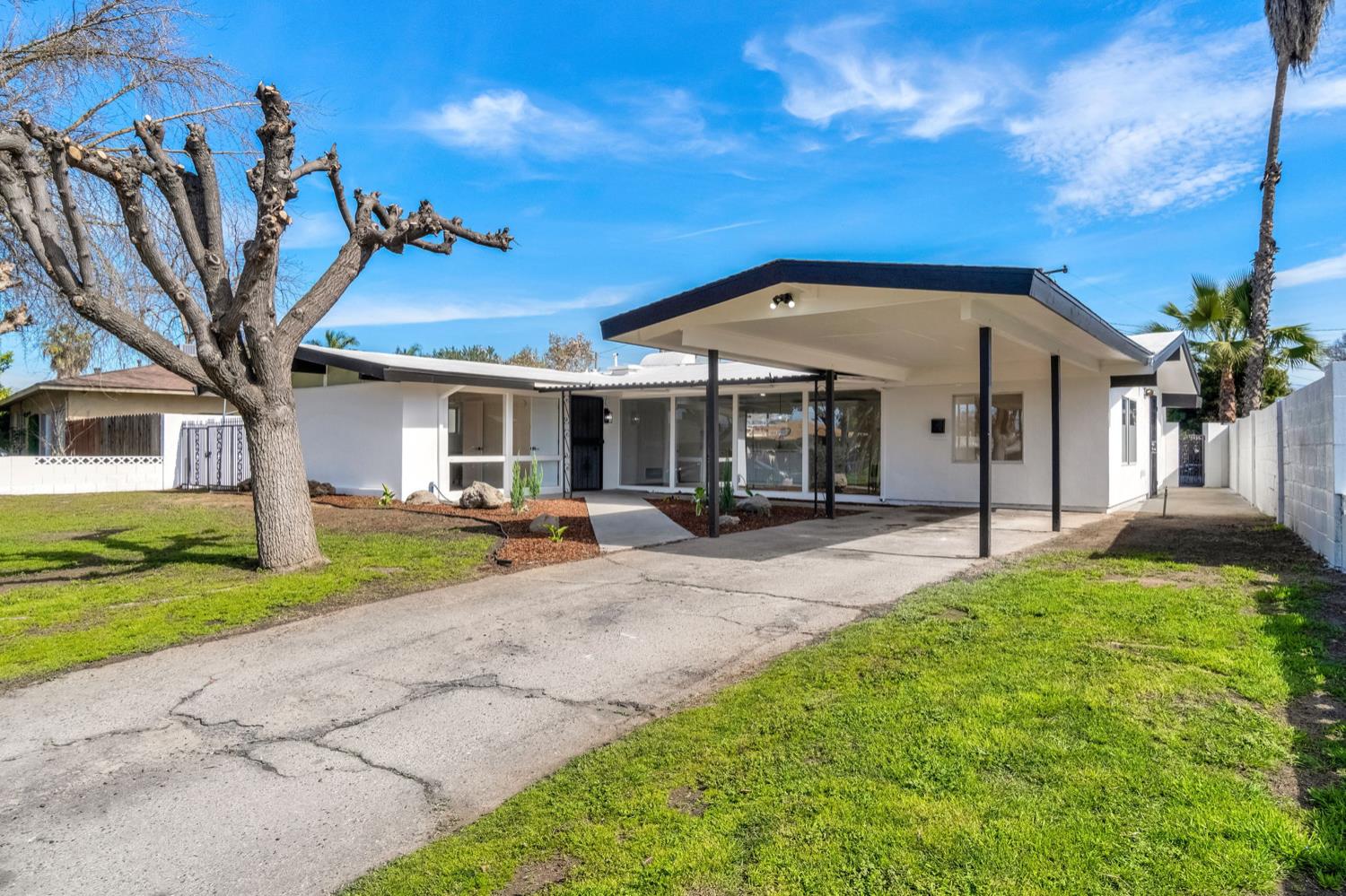 2622 N 2nd St, Fresno, CA 93703