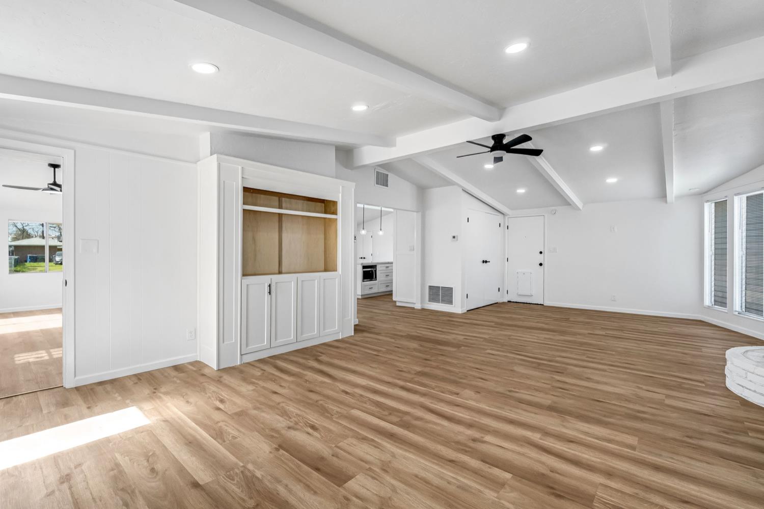 2622 N 2nd St, Fresno, CA 93703