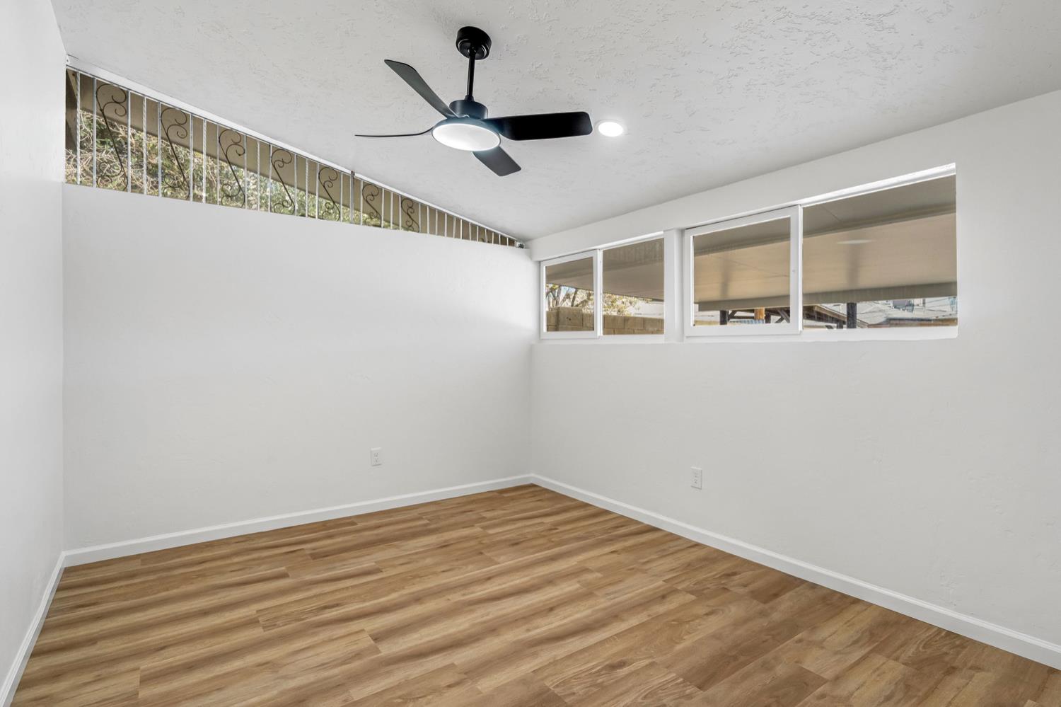 2622 N 2nd St, Fresno, CA 93703