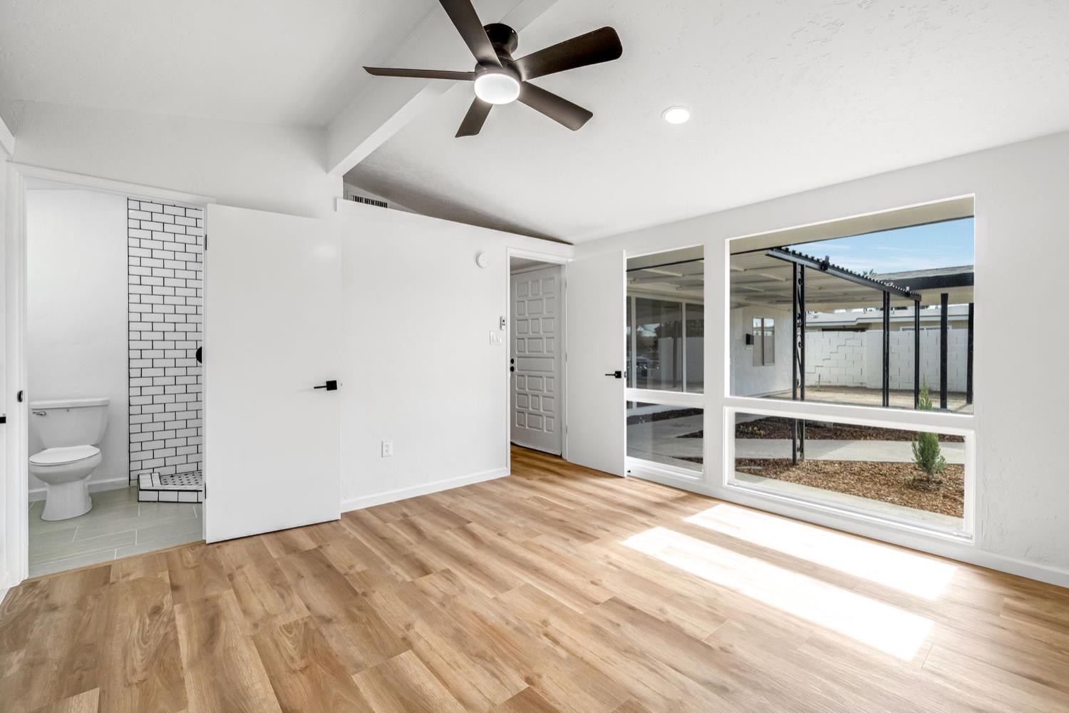 2622 N 2nd St, Fresno, CA 93703