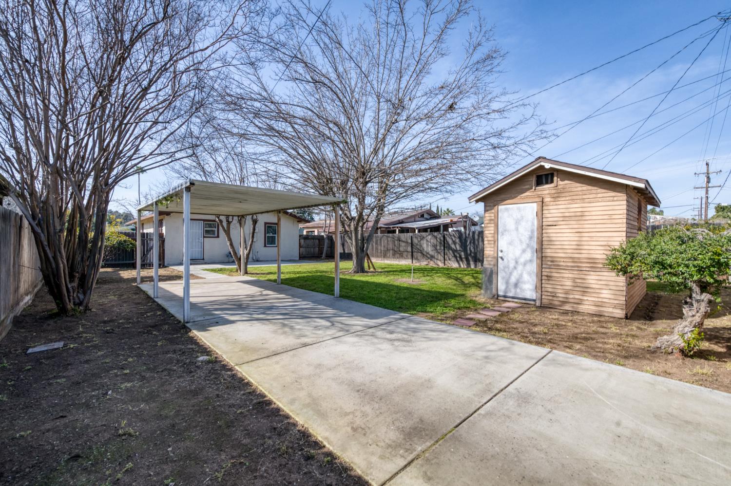 978 N Arthur Ave, Fresno, CA 93728