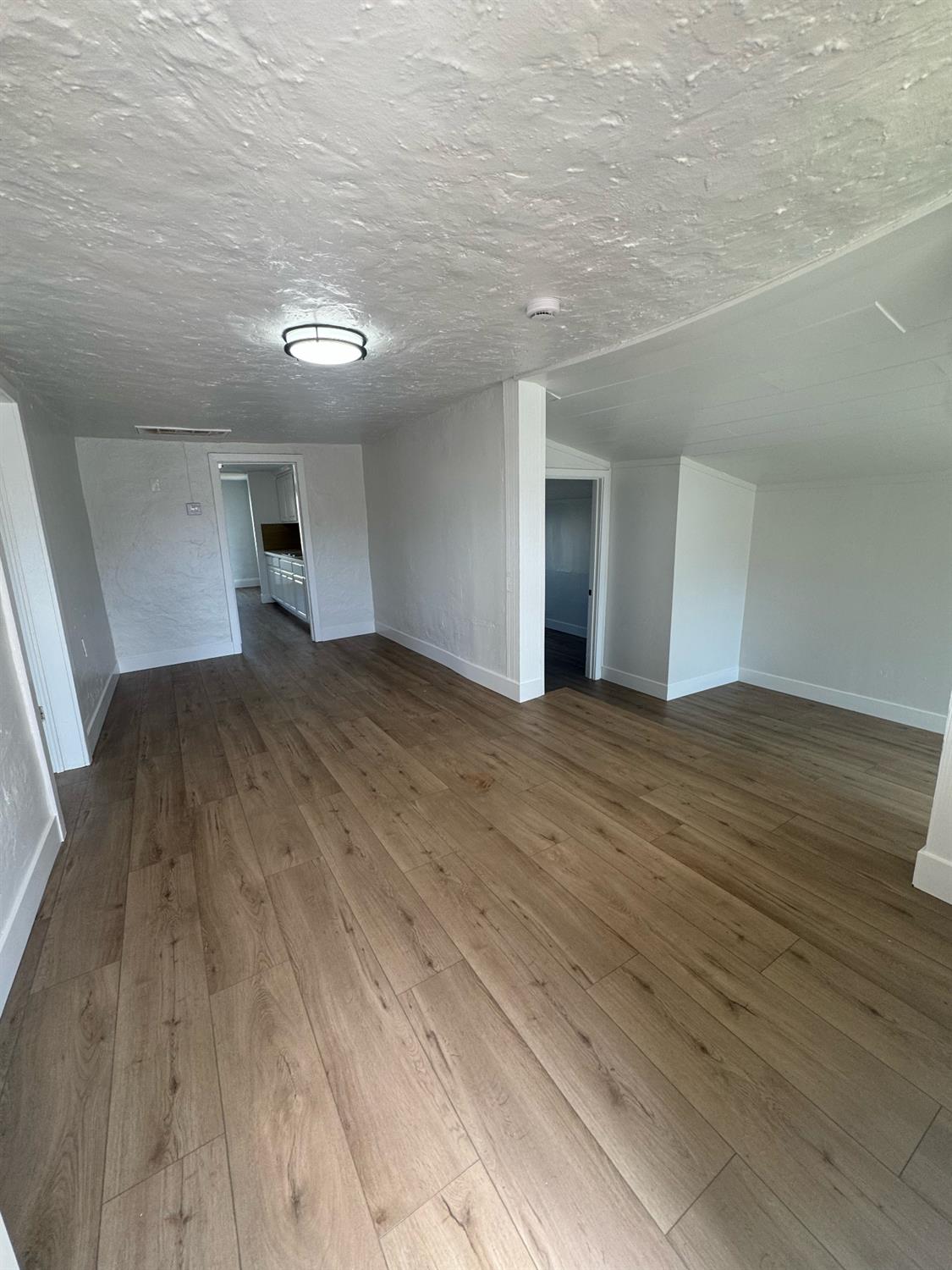 2743 E Hammond Ave, Fresno, CA 93703