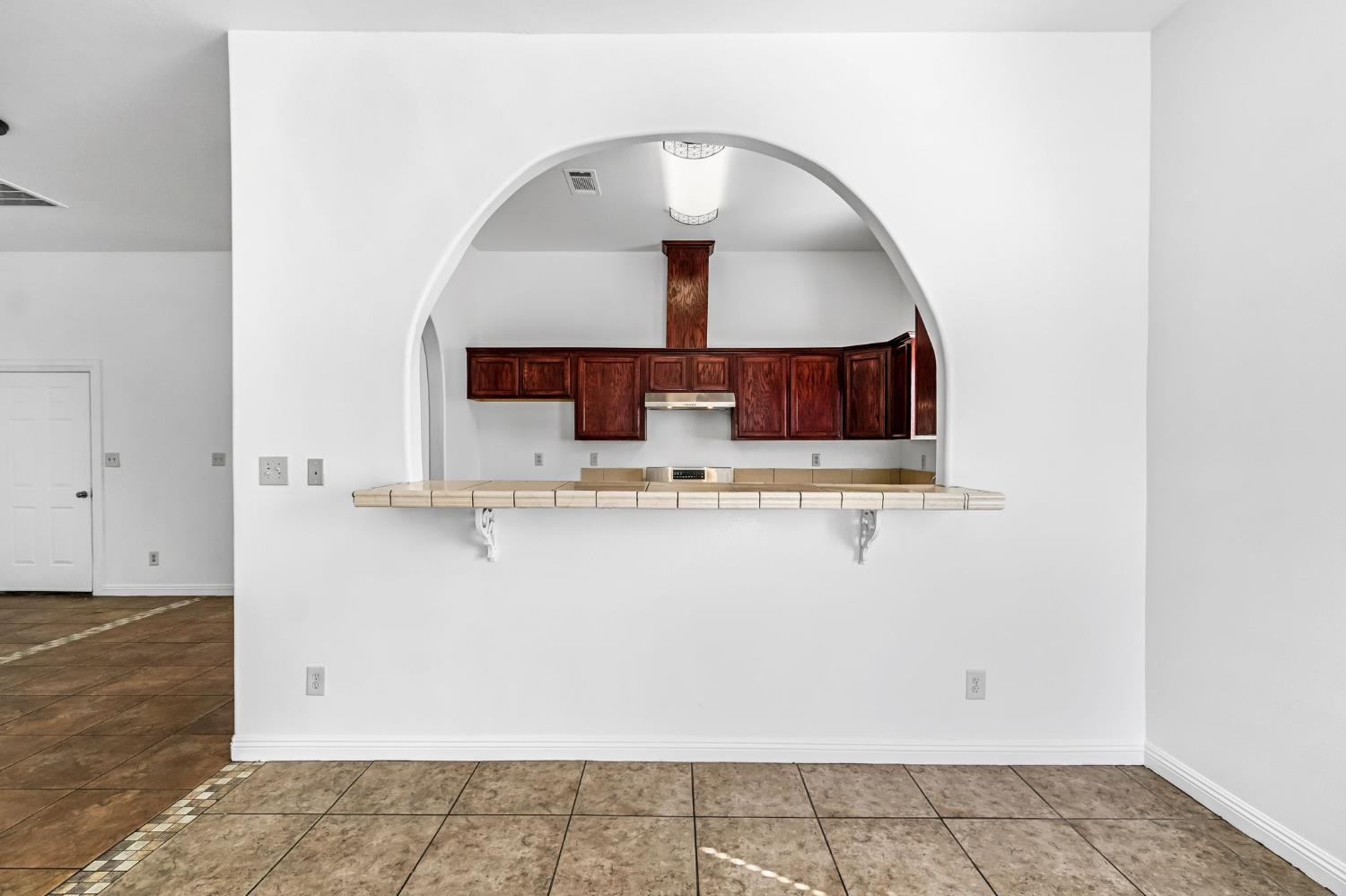 4863 N Doon Way, Fresno, CA 93726