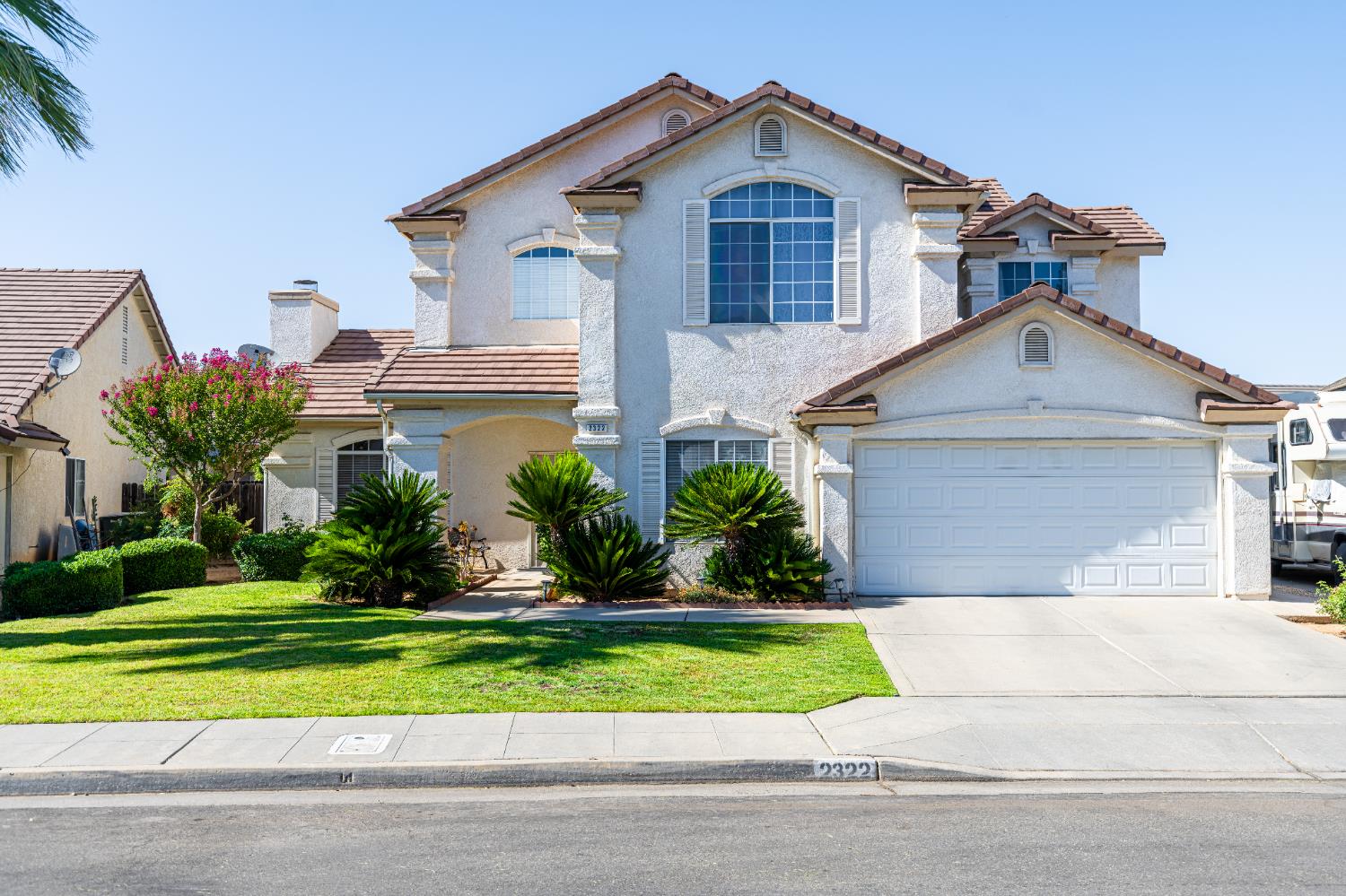 2322 E Revere Rd, Fresno, CA 93720