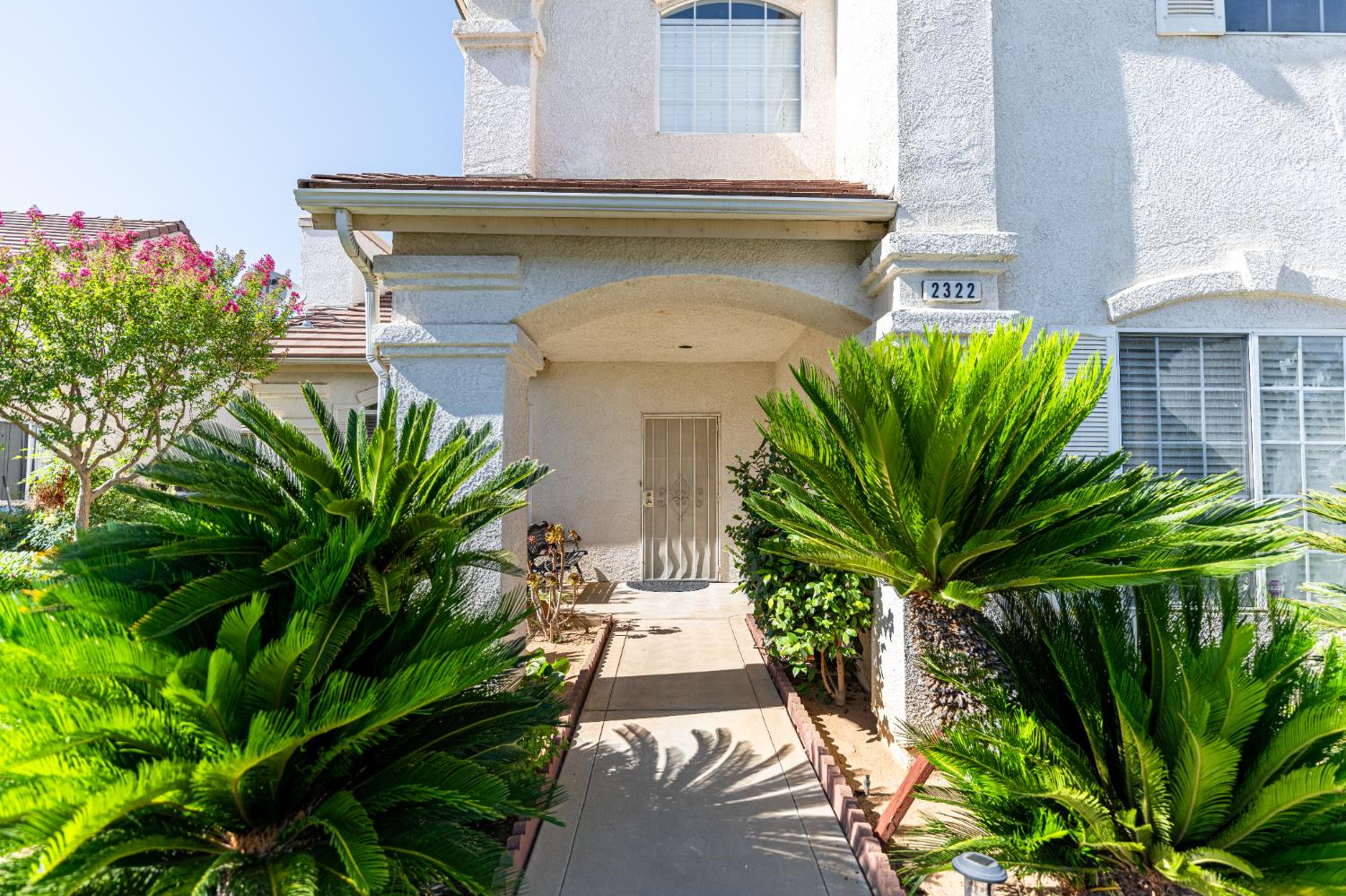 2322 E Revere Rd, Fresno, CA 93720