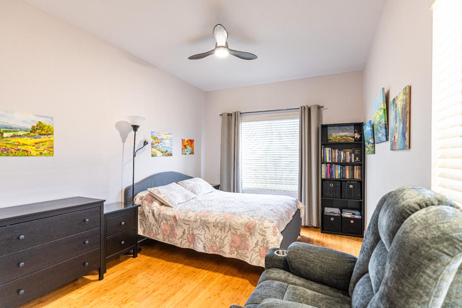 2322 E Revere Rd, Fresno, CA 93720