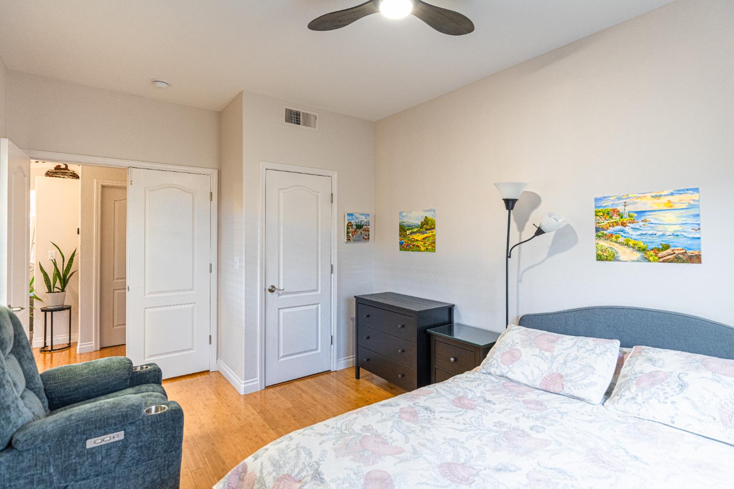 2322 E Revere Rd, Fresno, CA 93720