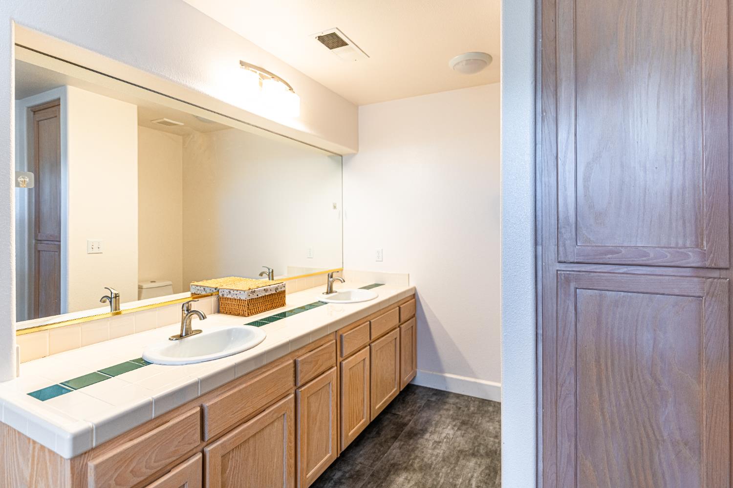 2322 E Revere Rd, Fresno, CA 93720