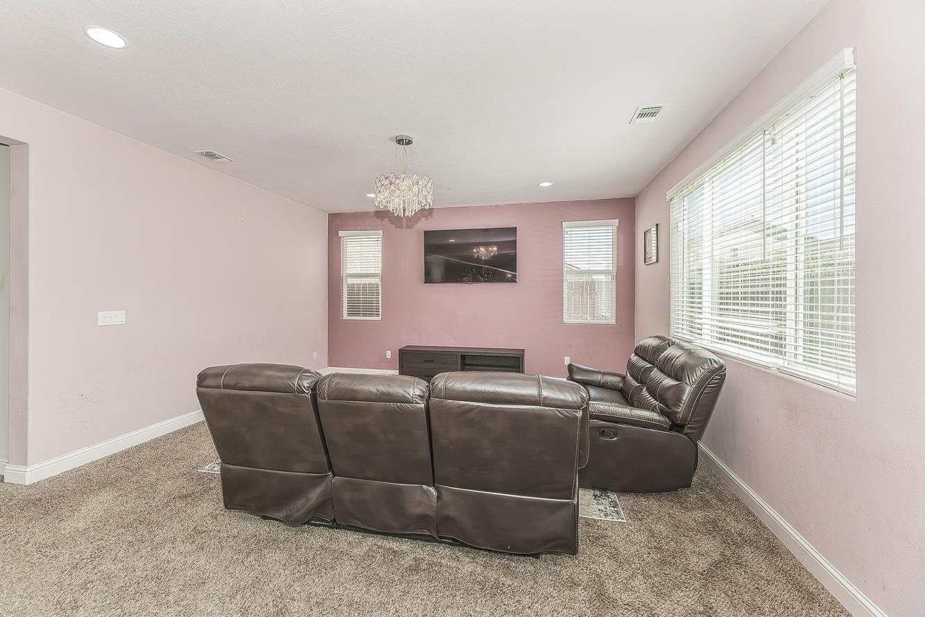 6805 W Fir Ave, Fresno, CA 93722