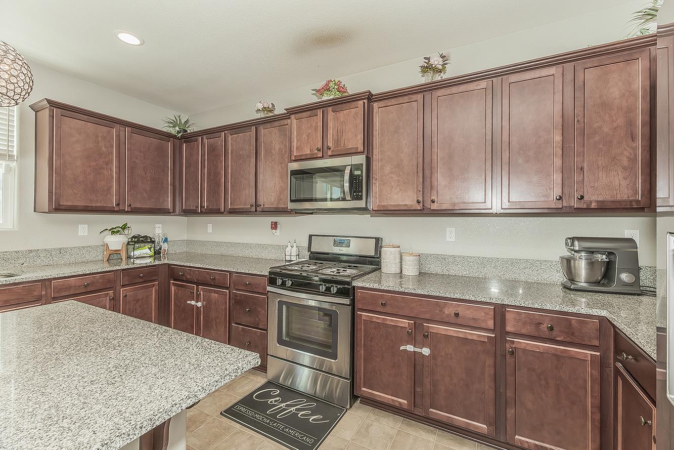 6805 W Fir Ave, Fresno, CA 93722