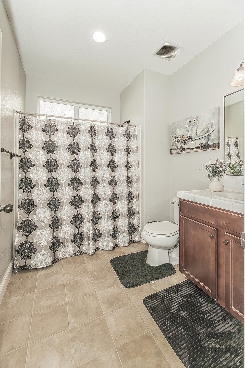 6805 W Fir Ave, Fresno, CA 93722