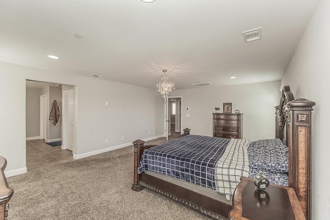 6805 W Fir Ave, Fresno, CA 93722