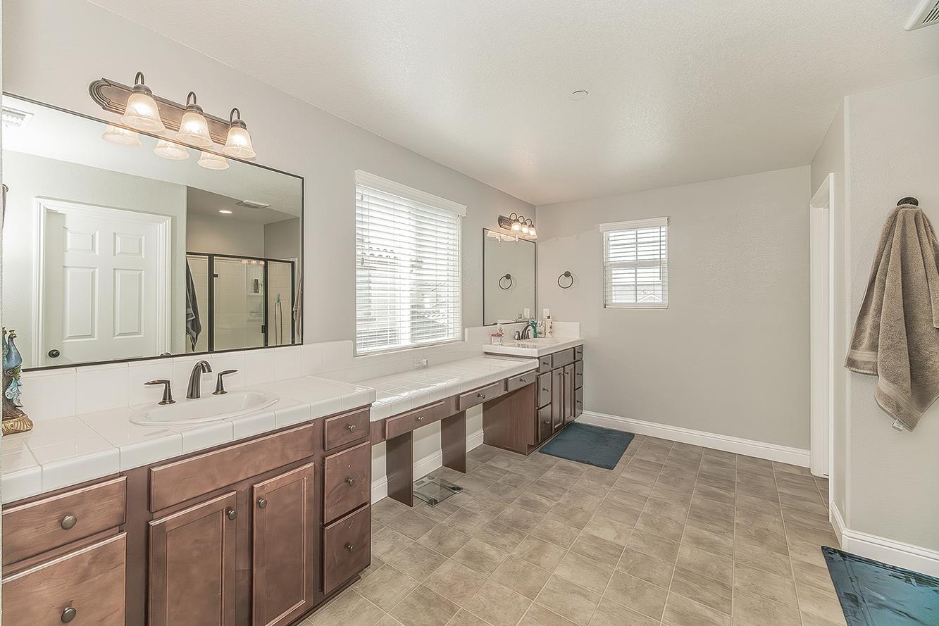 6805 W Fir Ave, Fresno, CA 93722