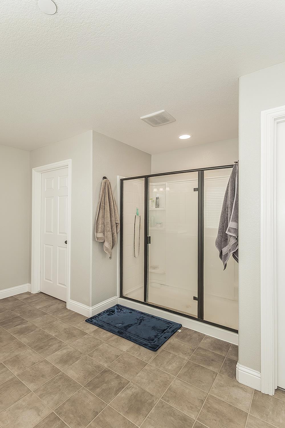 6805 W Fir Ave, Fresno, CA 93722