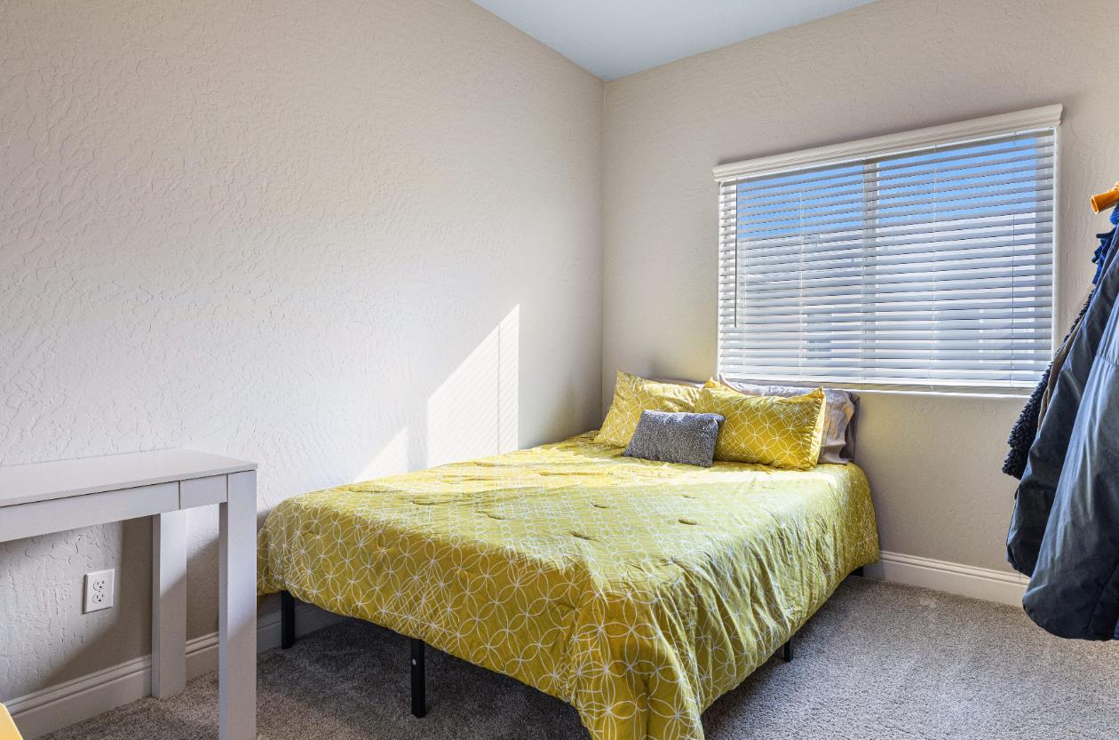 6157 E Garland Ave, Fresno, CA 93727