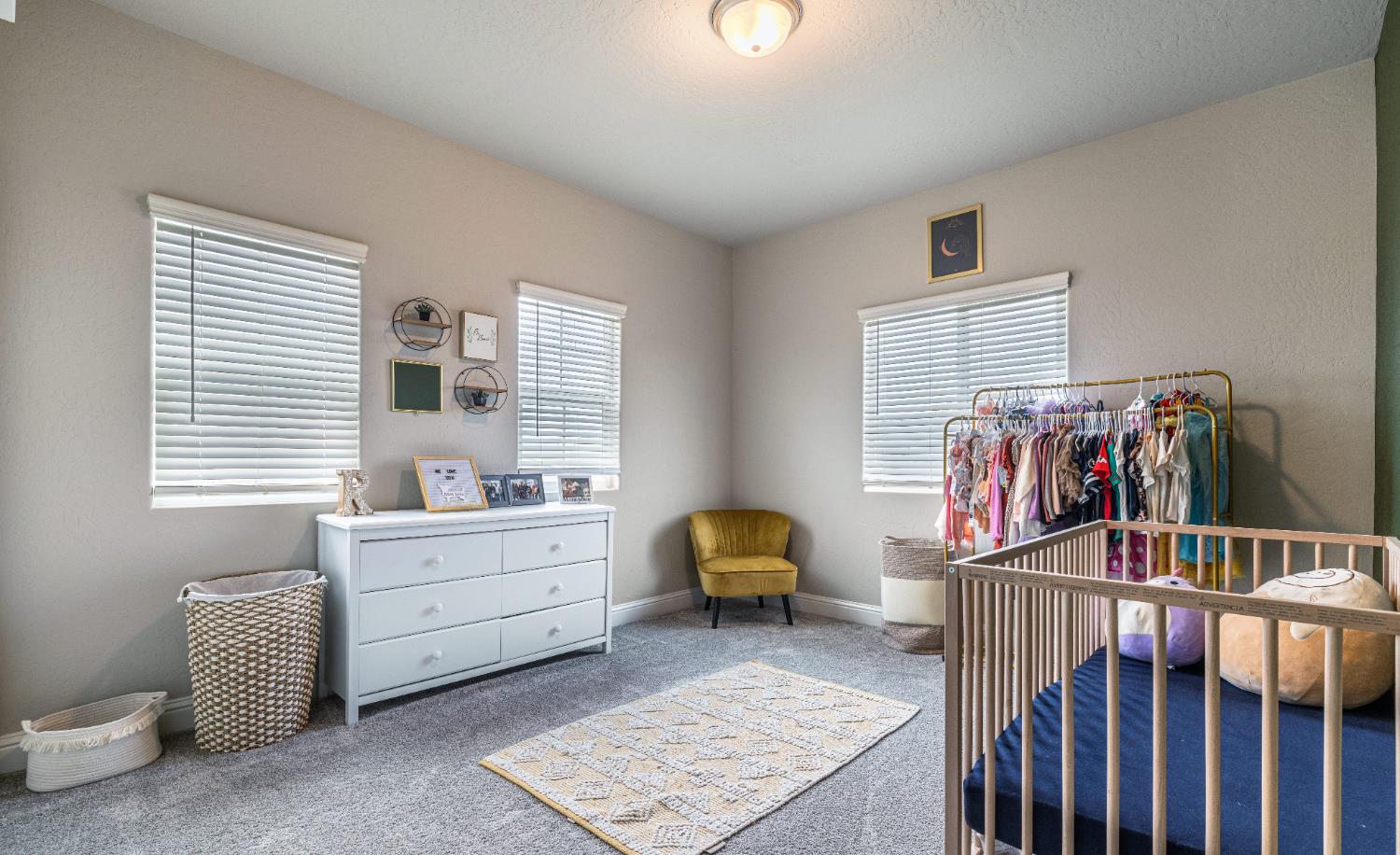 6157 E Garland Ave, Fresno, CA 93727