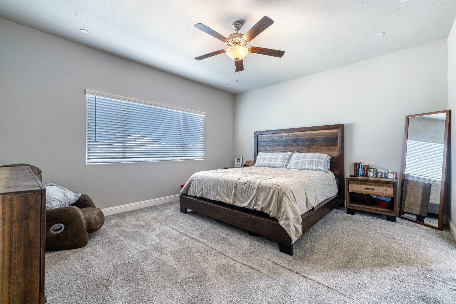 6157 E Garland Ave, Fresno, CA 93727