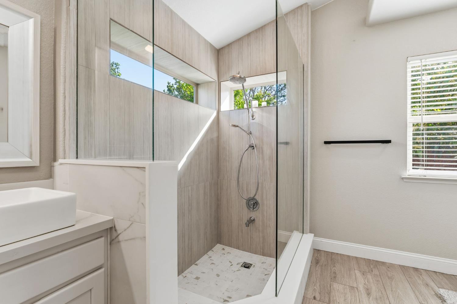 2740 E El Paso Ave, Fresno, CA 93720