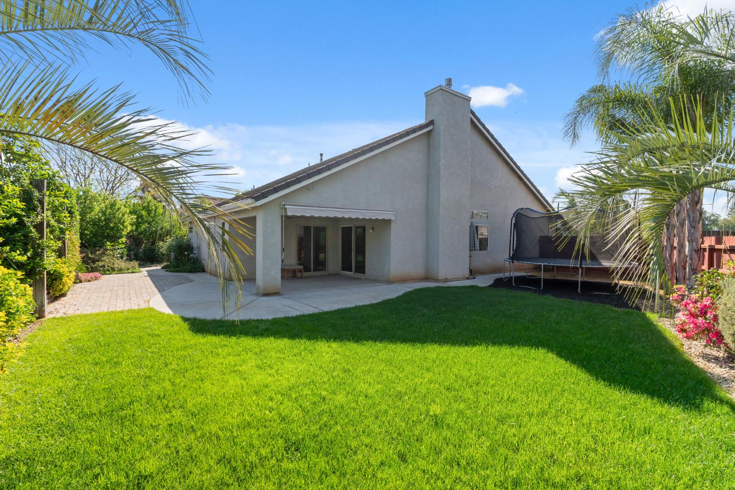 2740 E El Paso Ave, Fresno, CA 93720