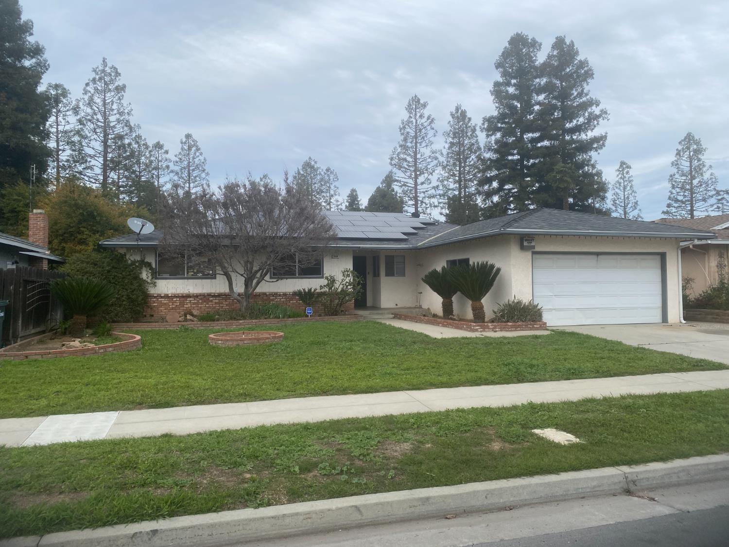 2654 E Warner Ave, Fresno, CA 93710