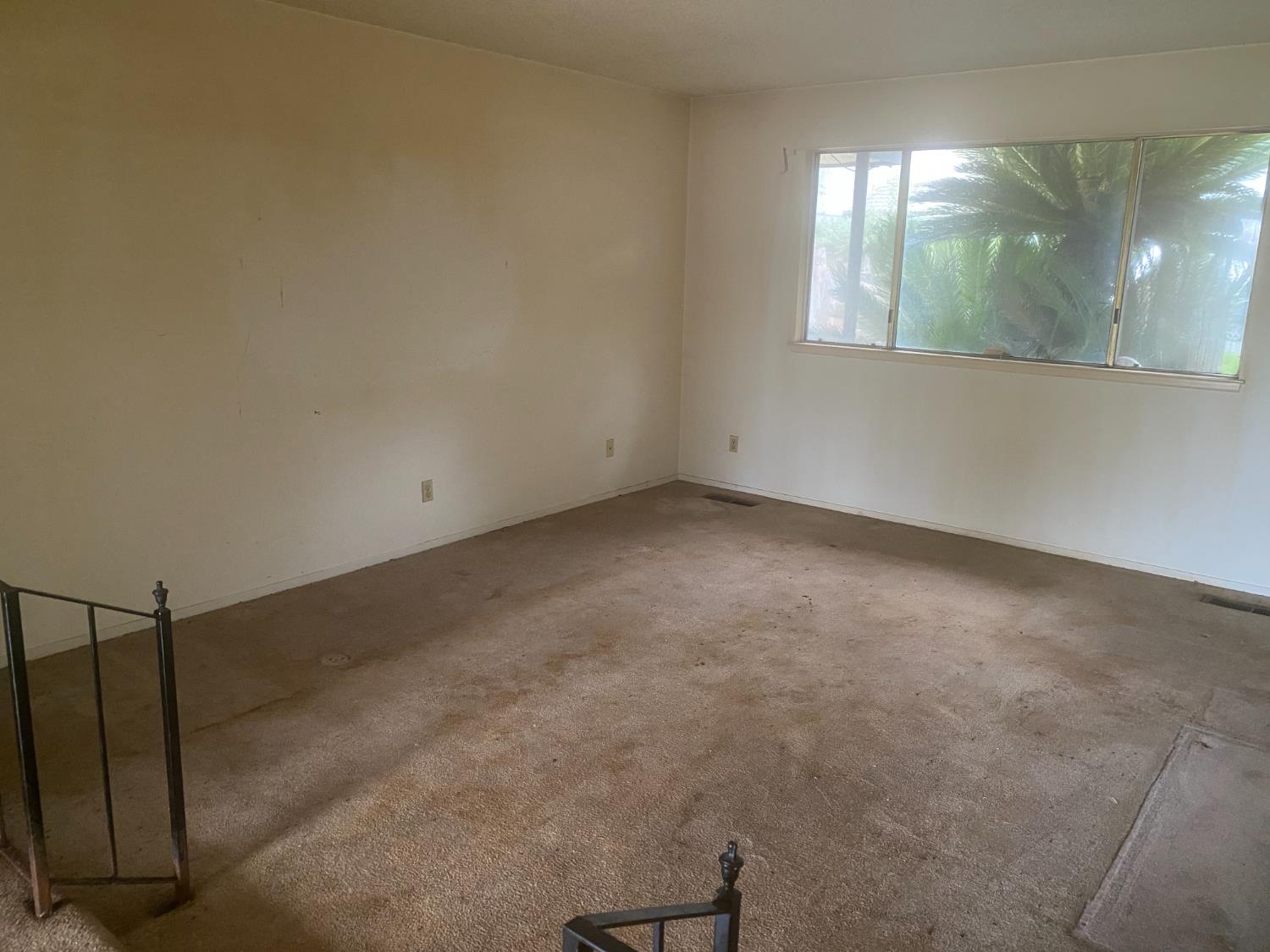 2654 E Warner Ave, Fresno, CA 93710