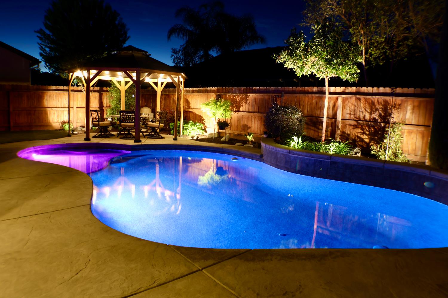 6878 W Alana Dr W, Fresno, CA 93722