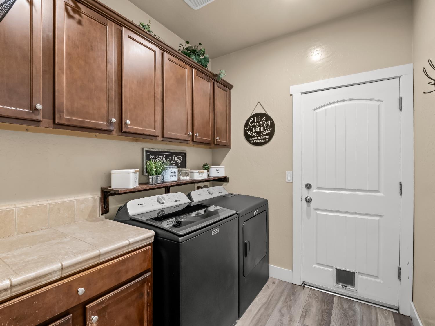 6878 W Alana Dr W, Fresno, CA 93722