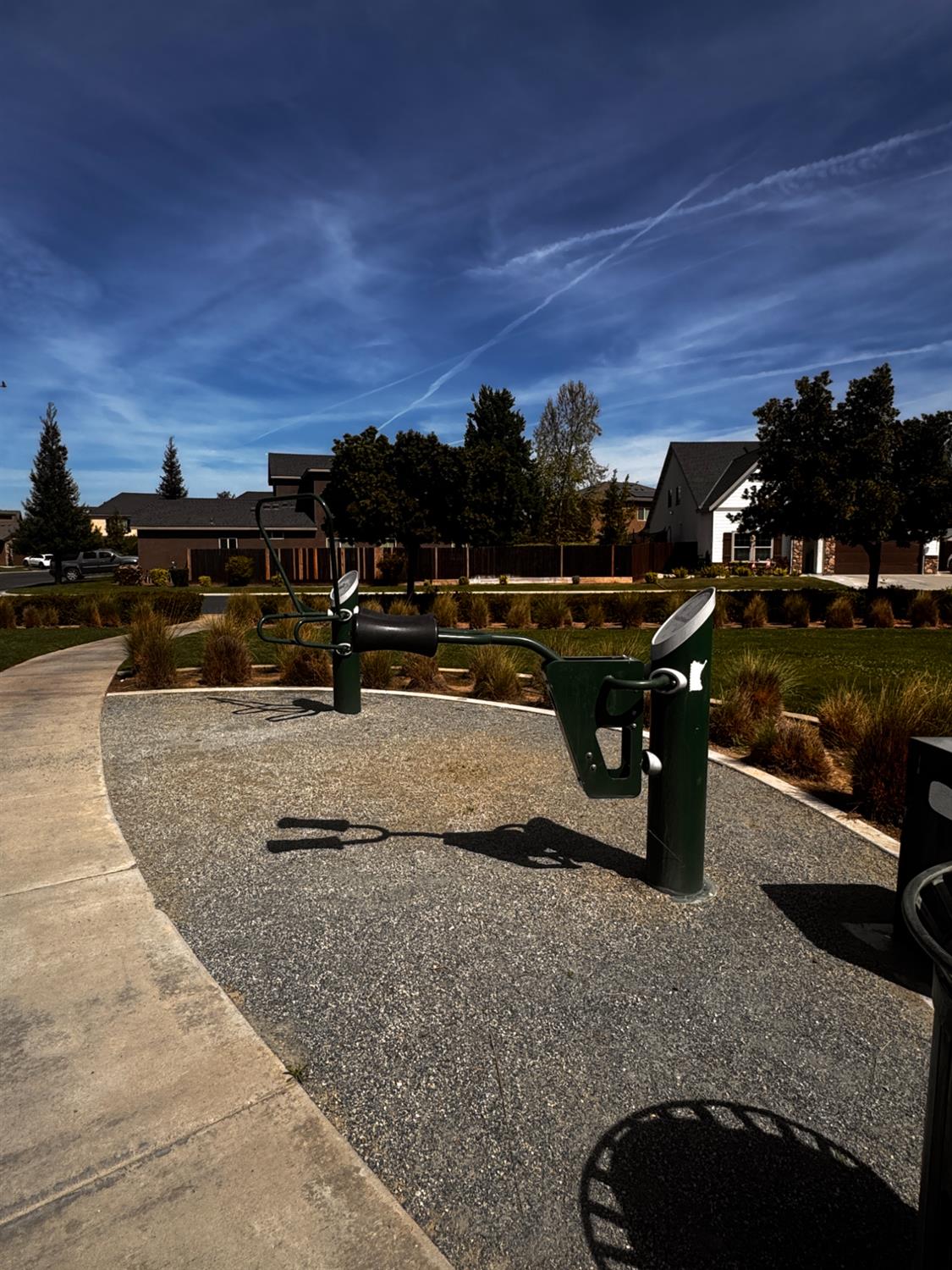 6878 W Alana Dr W, Fresno, CA 93722