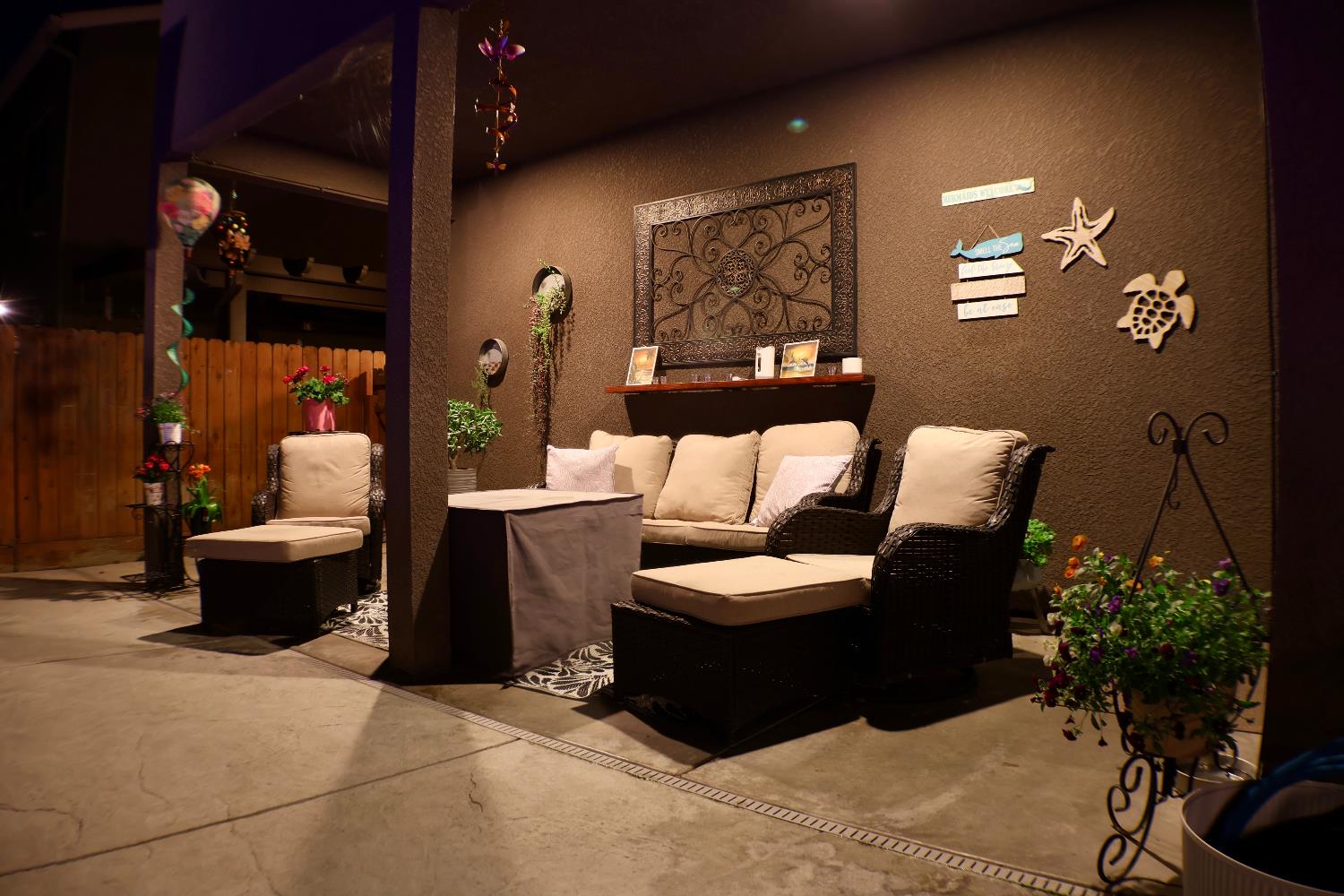 6878 W Alana Dr W, Fresno, CA 93722