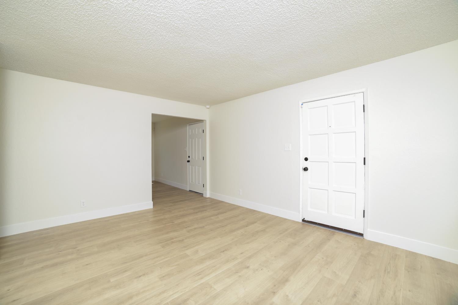 3231 W Indianapolis Ave, Fresno, CA 93722