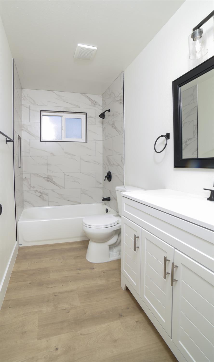 3231 W Indianapolis Ave, Fresno, CA 93722