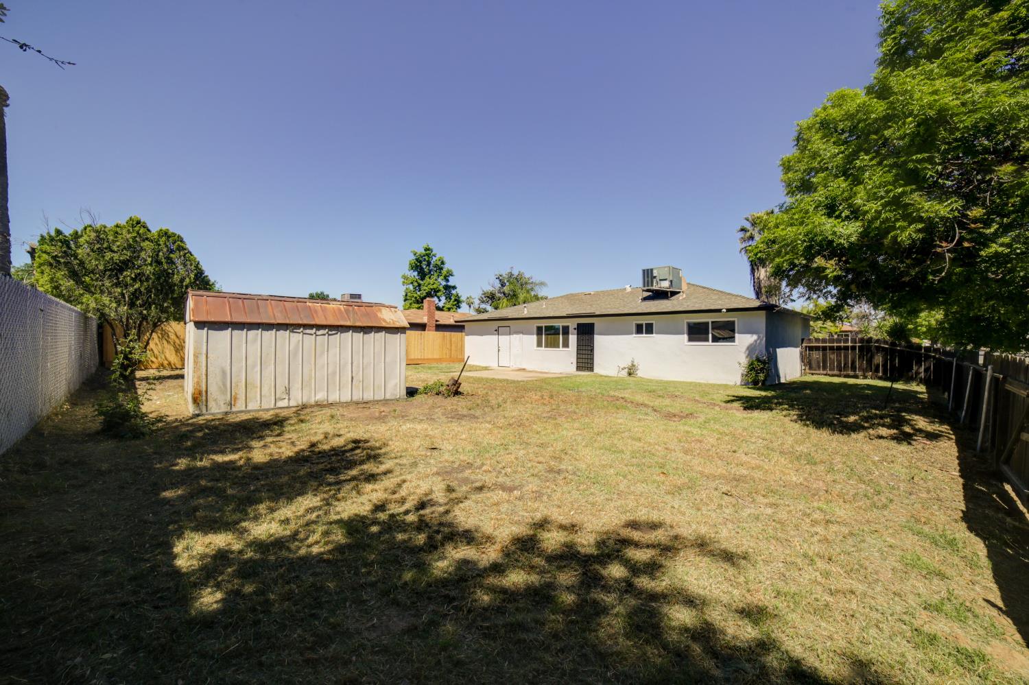 3231 W Indianapolis Ave, Fresno, CA 93722