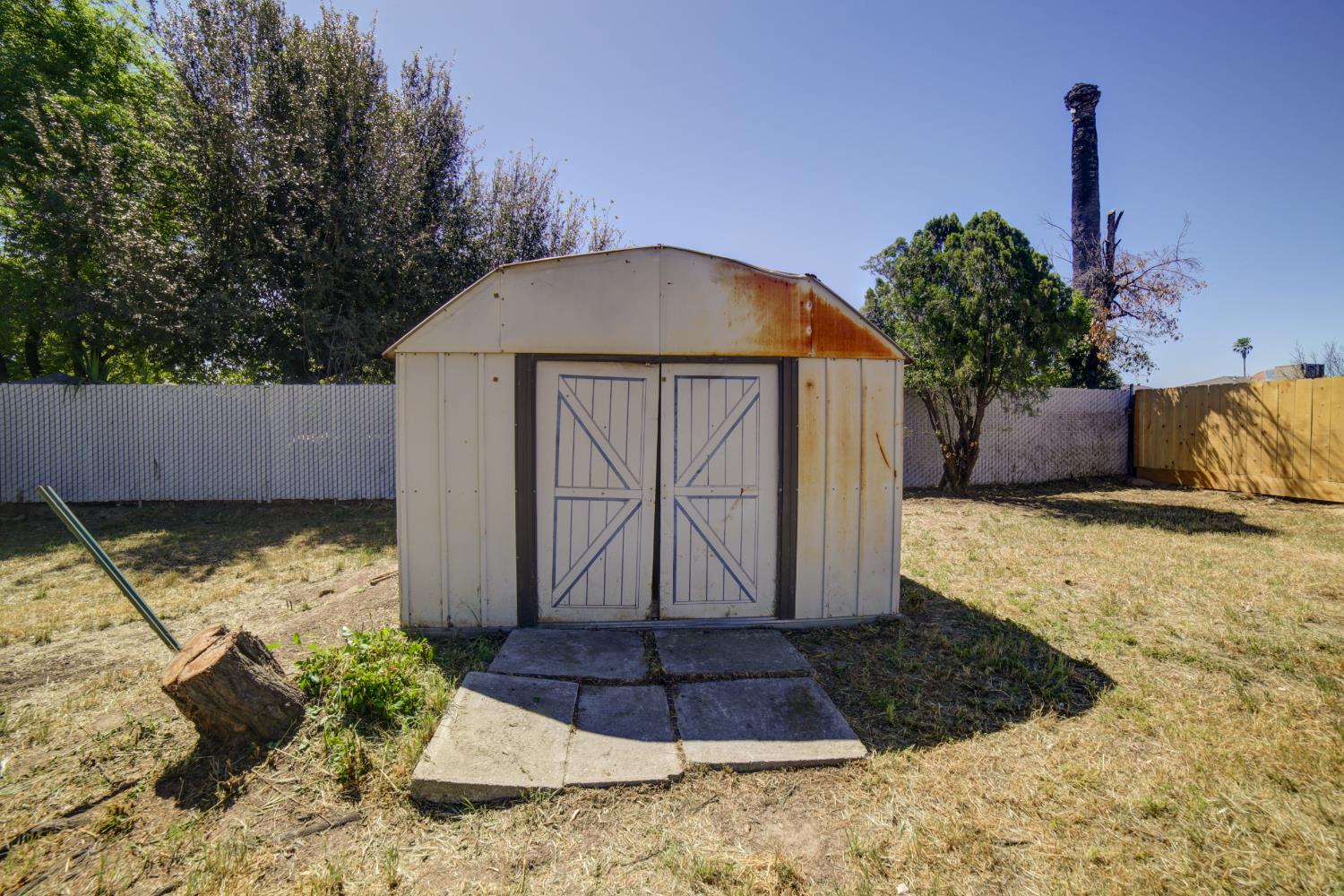 3231 W Indianapolis Ave, Fresno, CA 93722