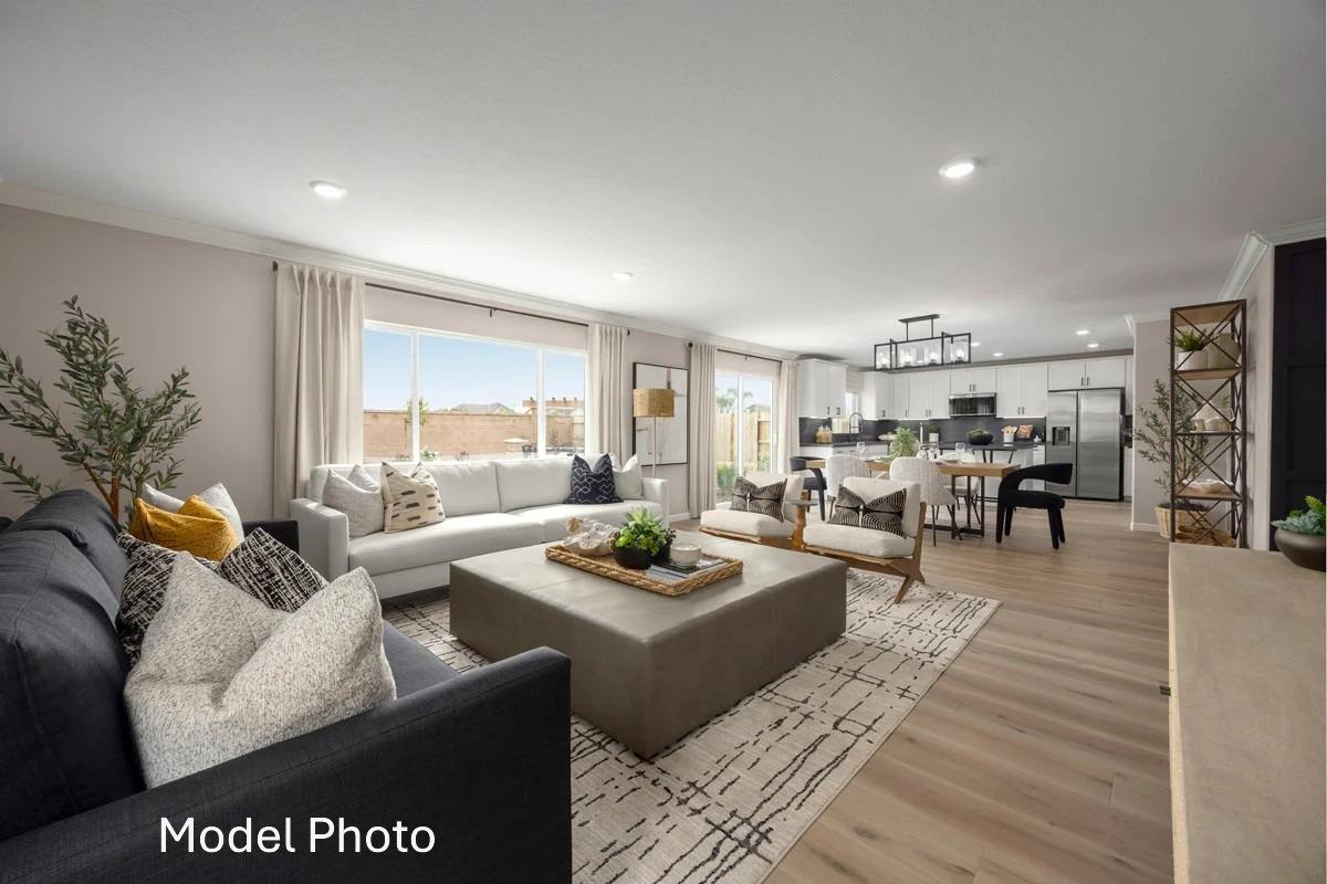 2190 S Terry, Fresno, CA 93725