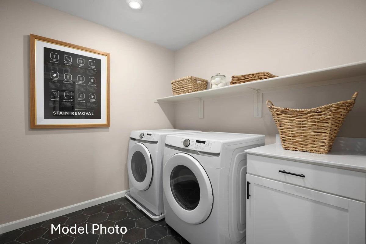 2190 S Terry, Fresno, CA 93725