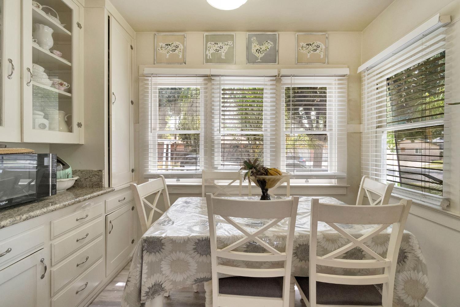 1005 N Fruit Ave, Fresno, CA 93728