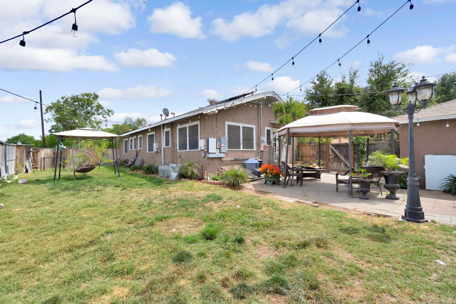 1005 N Fruit Ave, Fresno, CA 93728