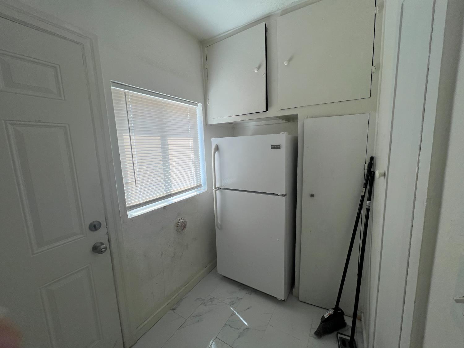 3244 E Pine Ave, Fresno, CA 93703