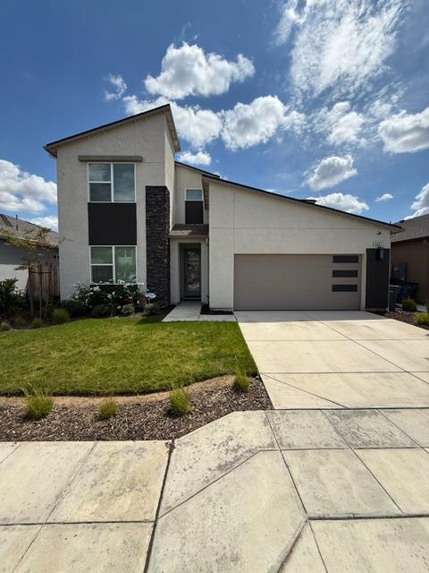 6347 E Adena Ave, Fresno, CA 93727